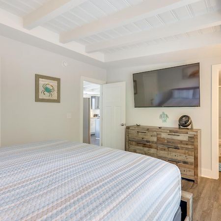 Modern Oak Island Escape 1 Mile To Long Beach! エクステリア 写真