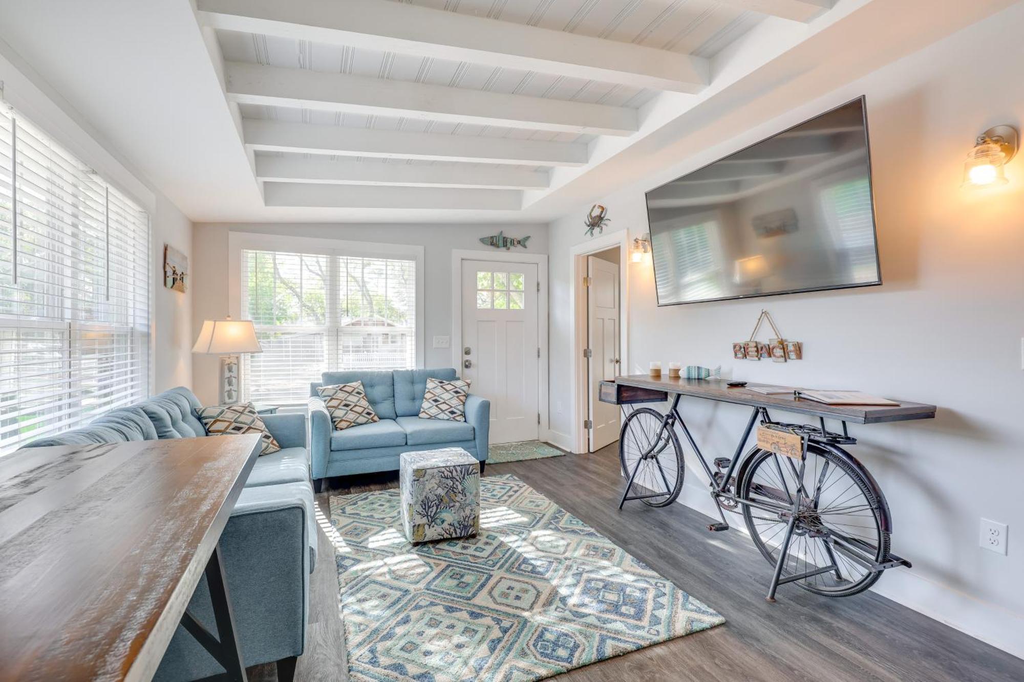 Modern Oak Island Escape 1 Mile To Long Beach! エクステリア 写真