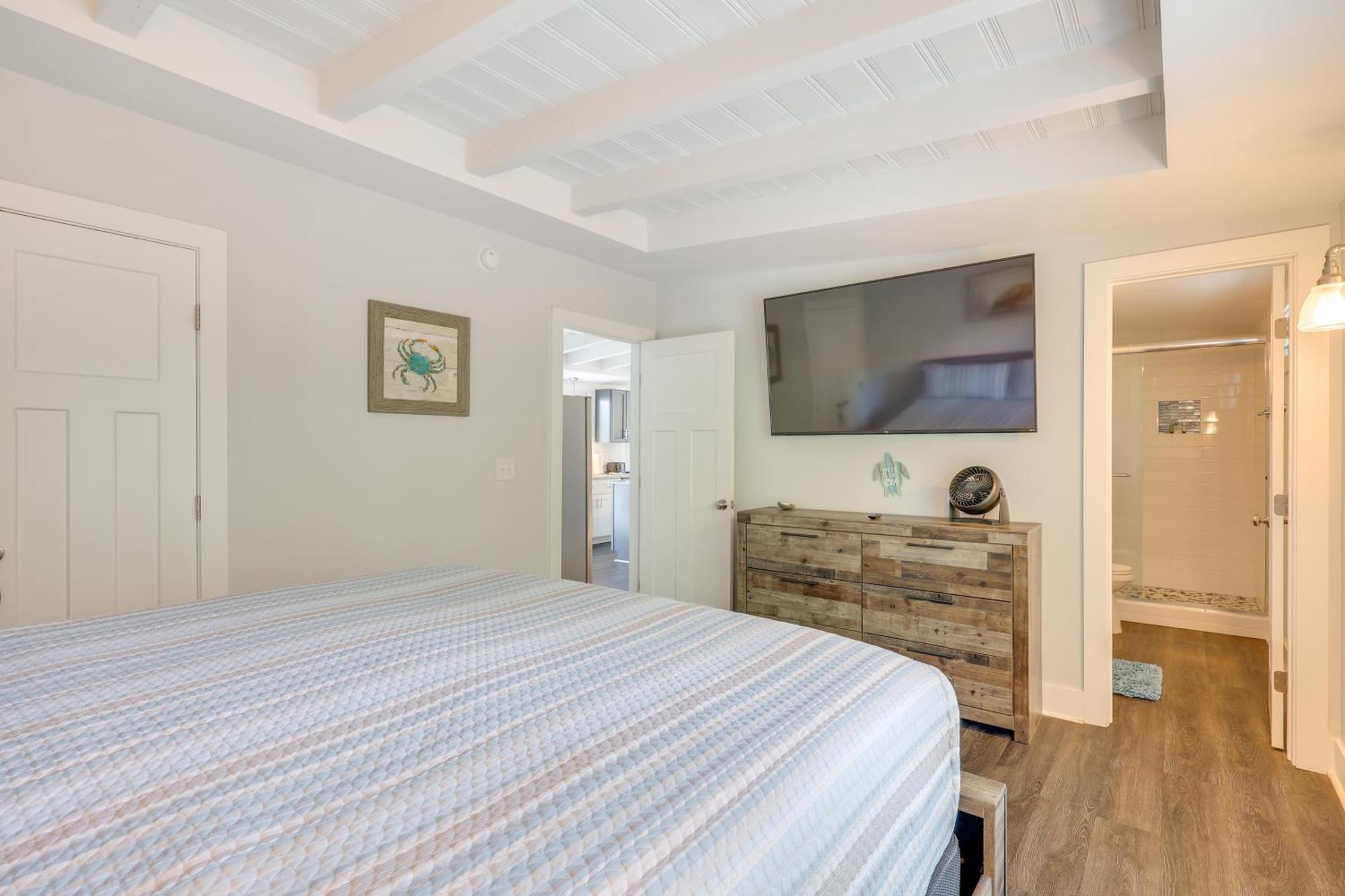 Modern Oak Island Escape 1 Mile To Long Beach! エクステリア 写真