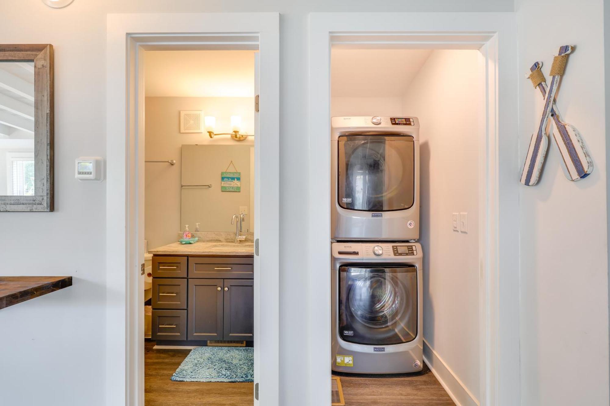 Modern Oak Island Escape 1 Mile To Long Beach! エクステリア 写真
