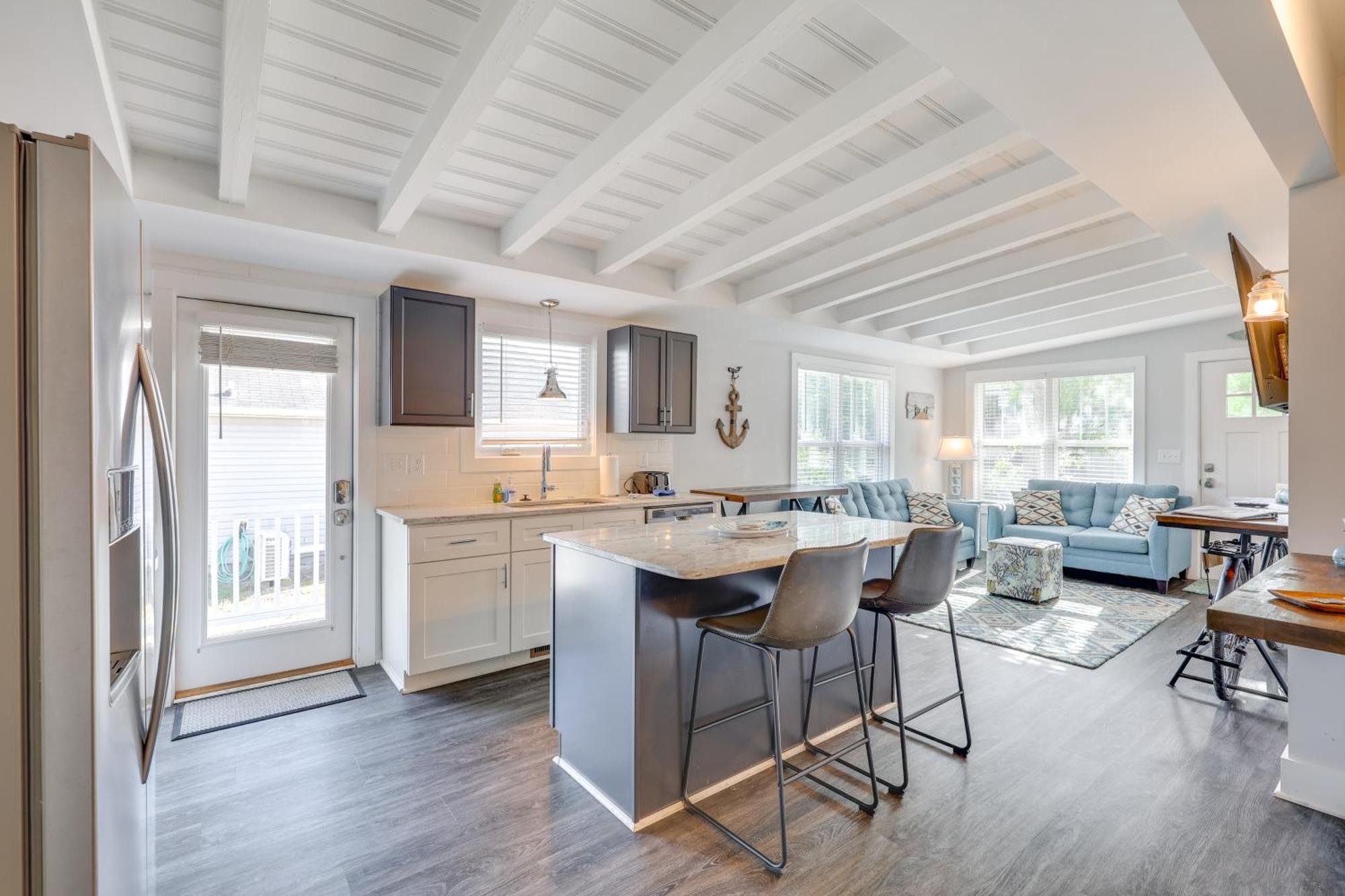 Modern Oak Island Escape 1 Mile To Long Beach! エクステリア 写真