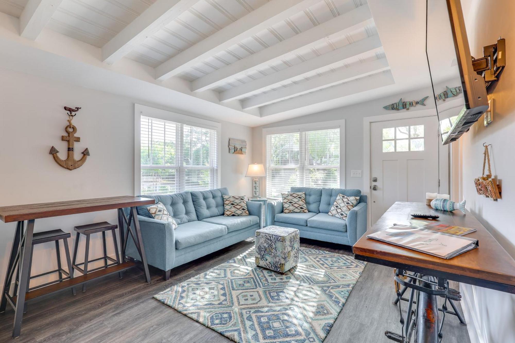 Modern Oak Island Escape 1 Mile To Long Beach! エクステリア 写真